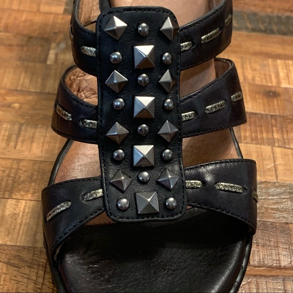 Umberto Raffini Studded & Embellished Wedge Sandals in Black Leather sz 8 - Picture 4 of 13